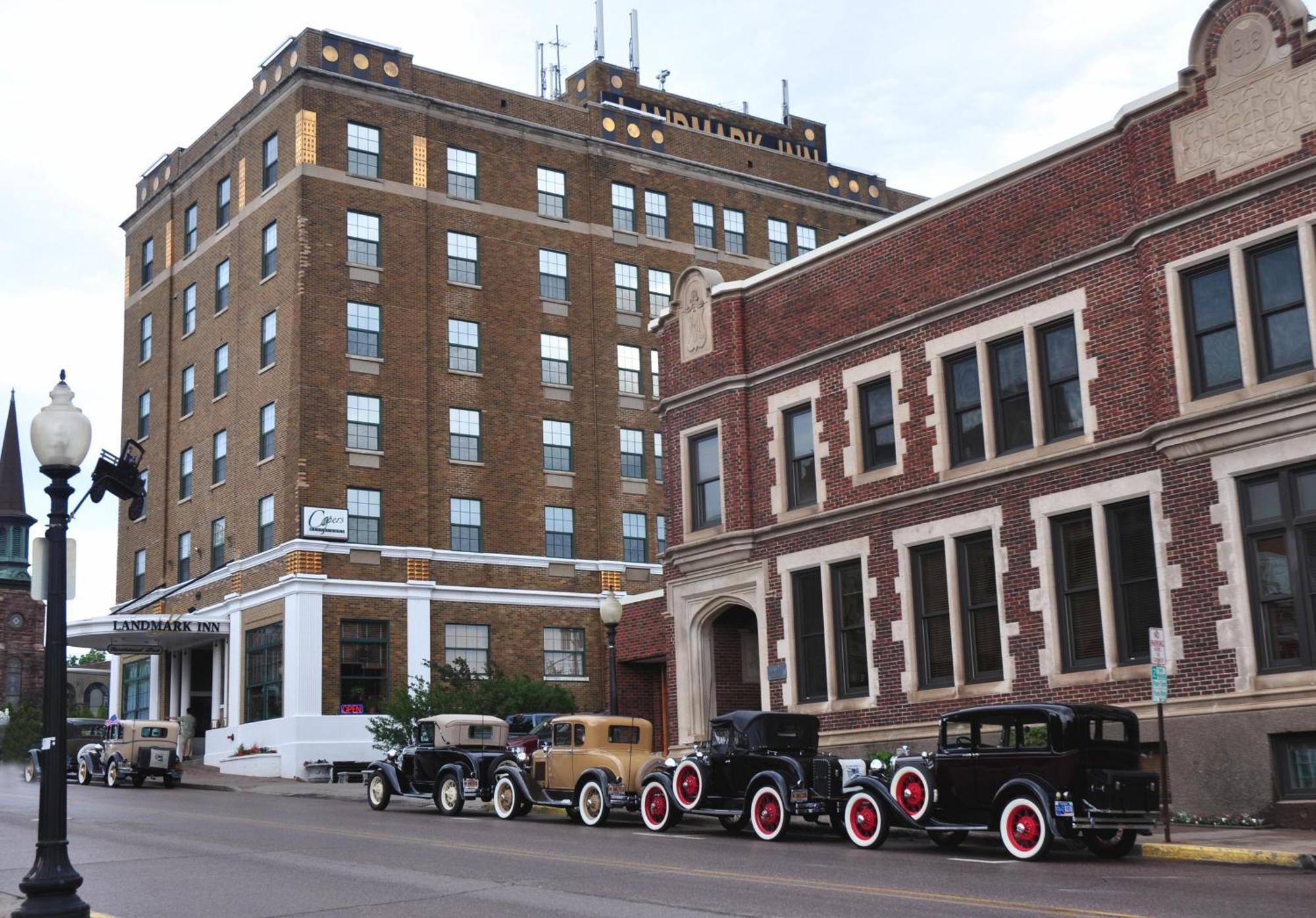 Landmark Inn Marquette Exteriör bild